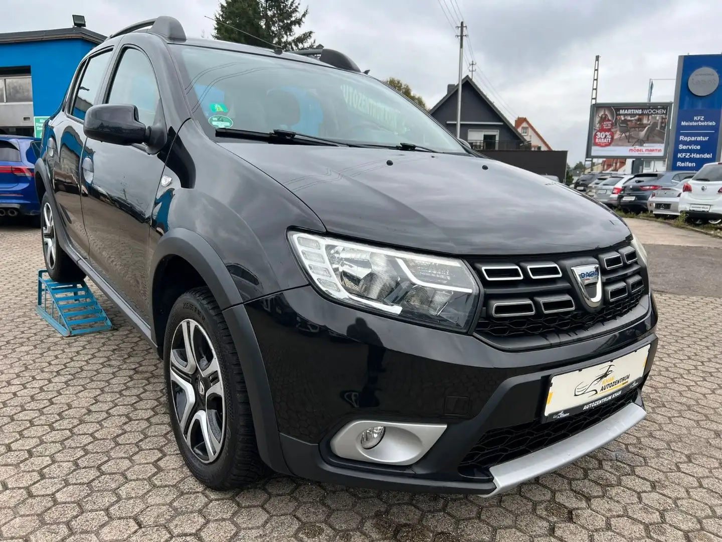 Dacia Sandero II Stepway Celebration NAVI/PDC/KAMERA Schwarz - 1
