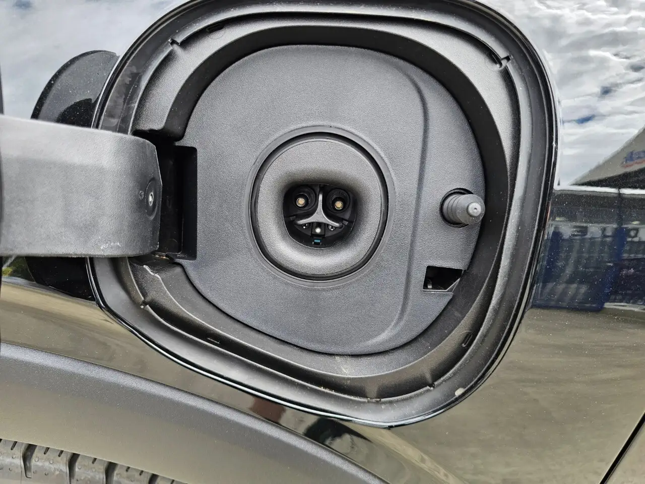 Chevrolet Bolt photo Chevrolet Bolt