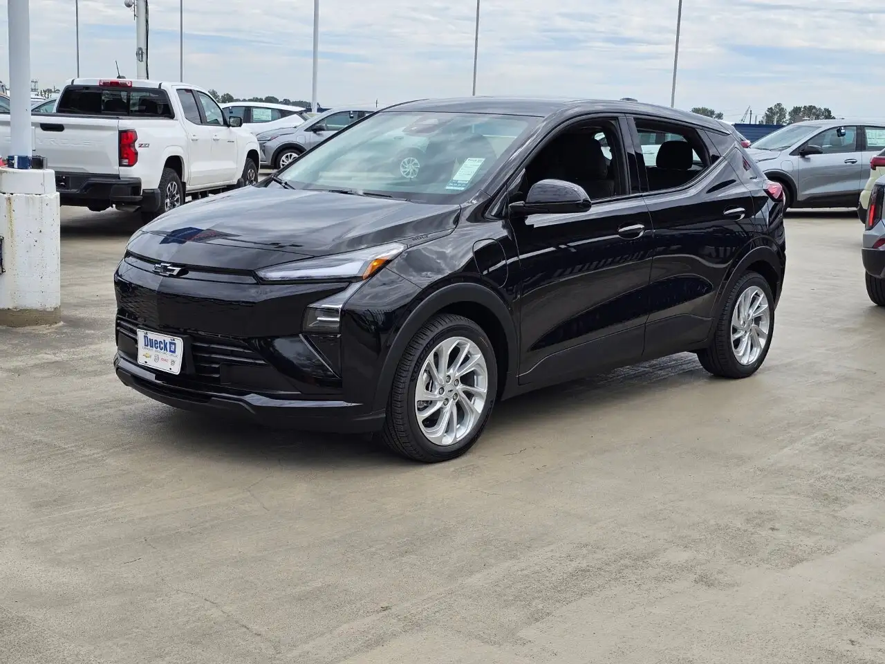 Chevrolet Bolt photo Chevrolet Bolt