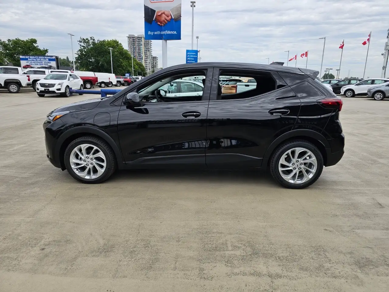 Chevrolet Bolt photo Chevrolet Bolt