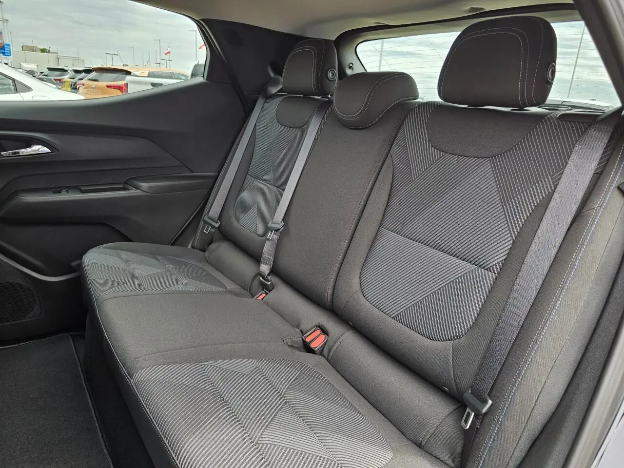 Chevrolet Bolt photo Chevrolet Bolt