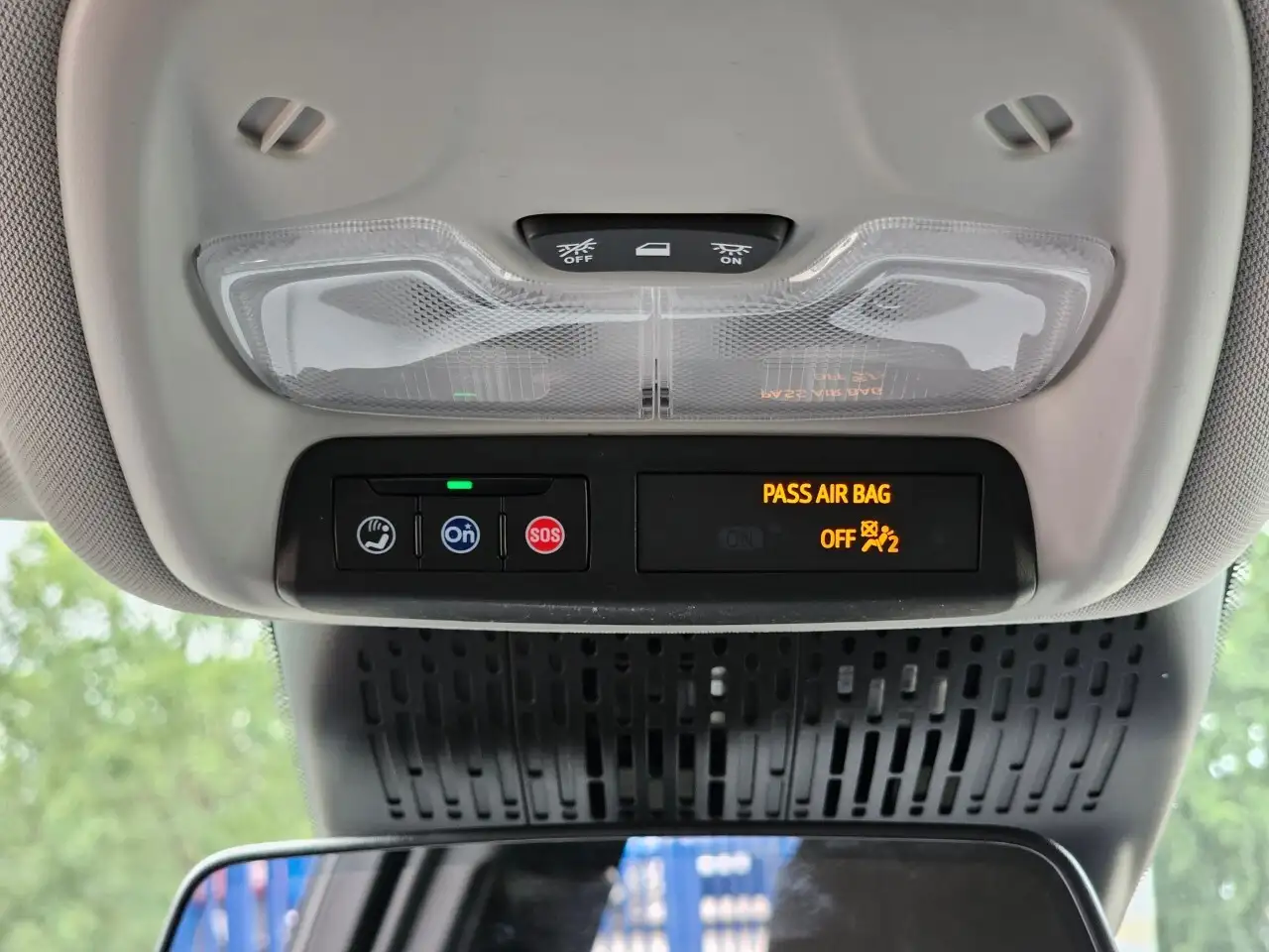 Chevrolet Bolt photo Chevrolet Bolt