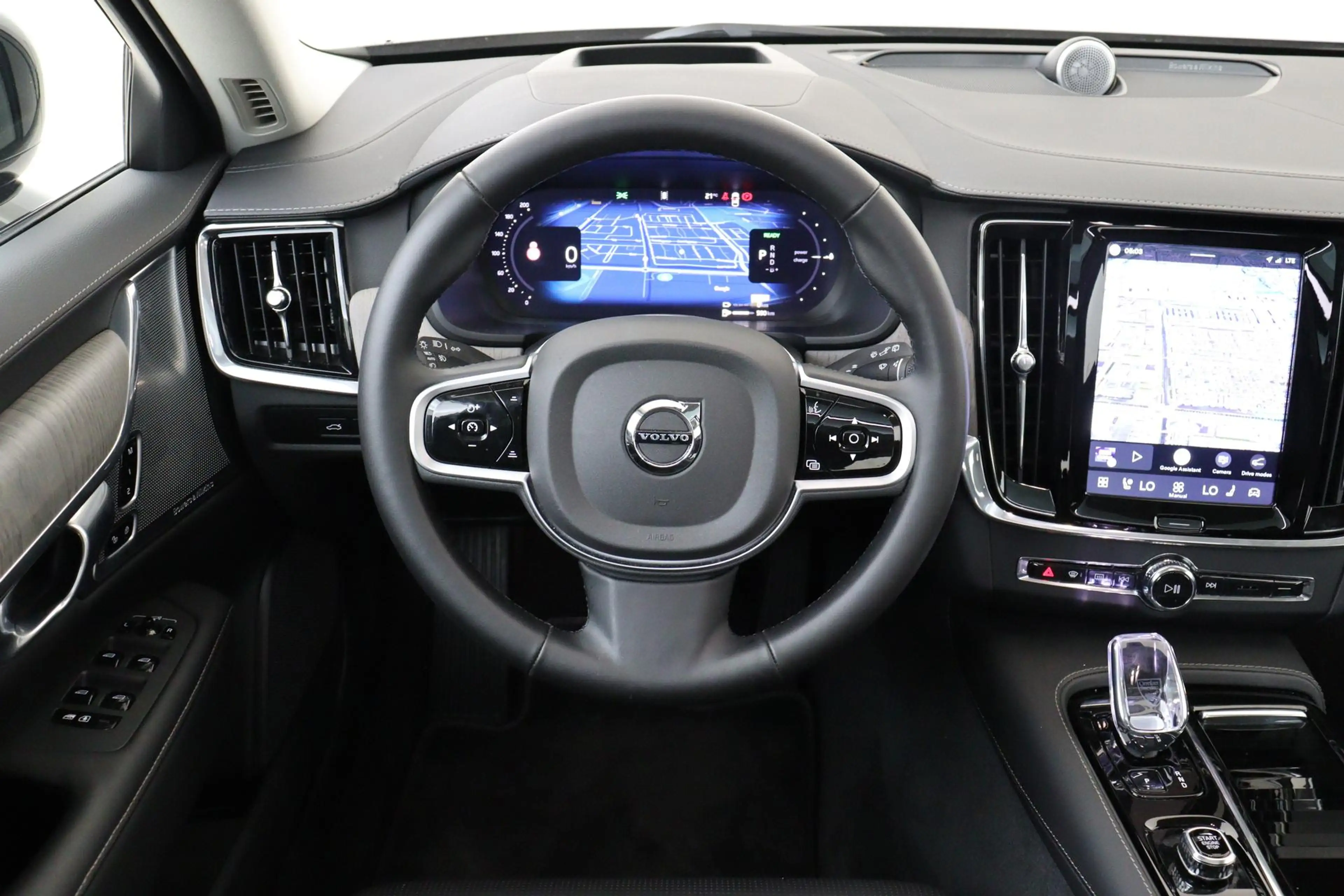 Volvo V90 T8 PLUG-IN HYBRID AWD ULTRA EXECUTIVE EDITION -PAN — photo 2