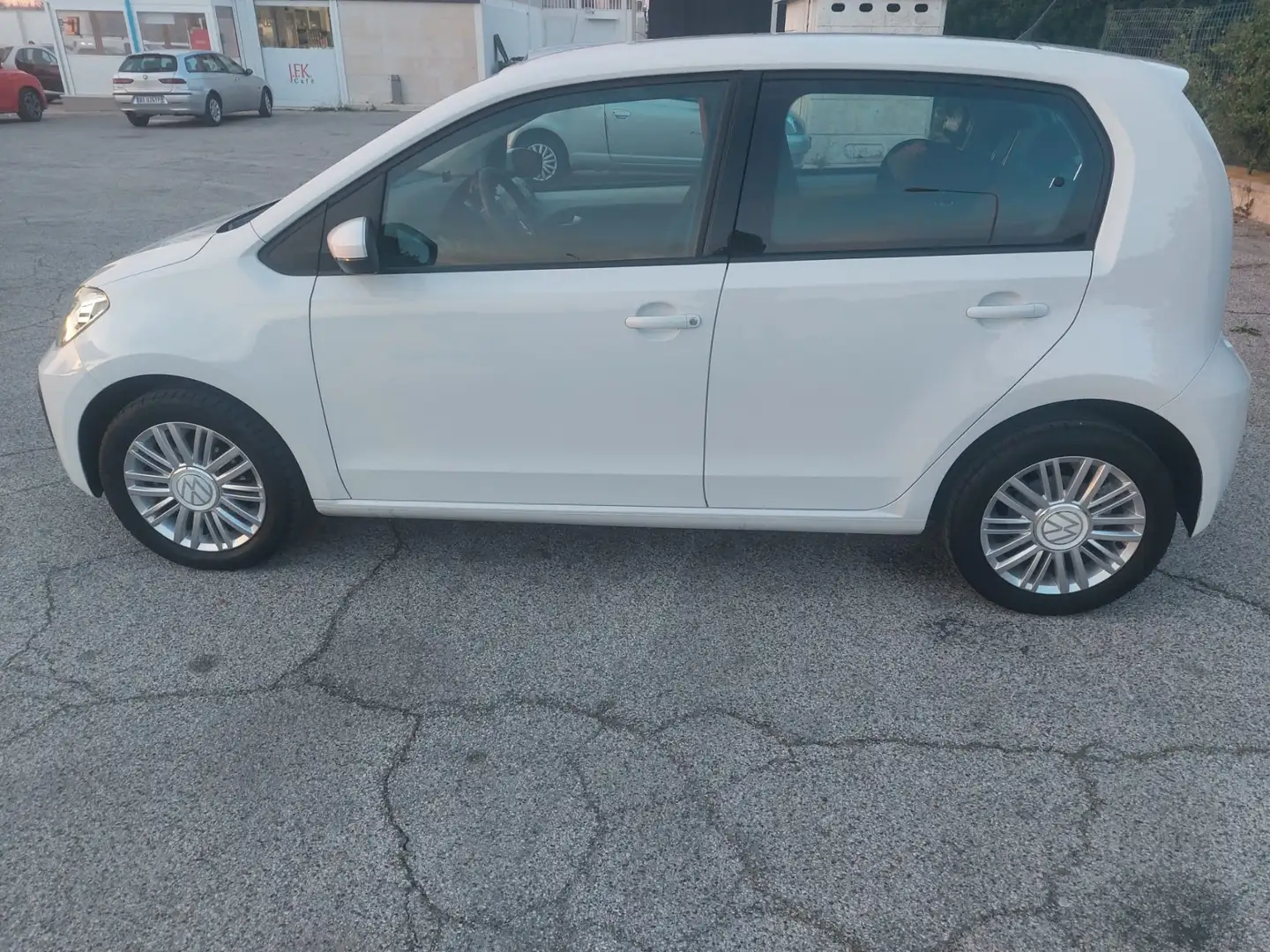 Volkswagen up! 5p 1.0 eco High 68cv - 2