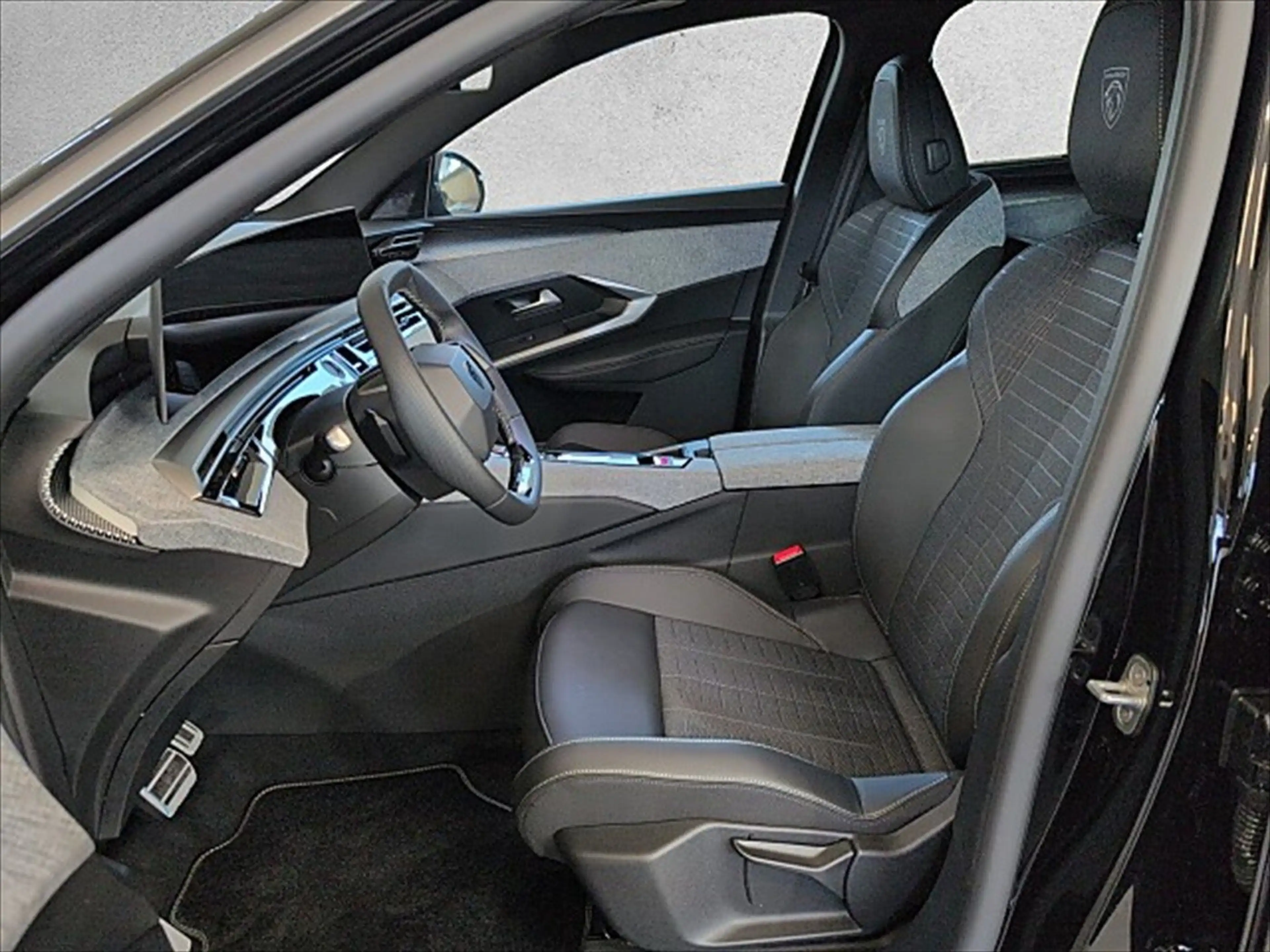 Peugeot 5008 1.2 145 GT ACC LED Navi SHZ 2xKlima Kam. — photo 6