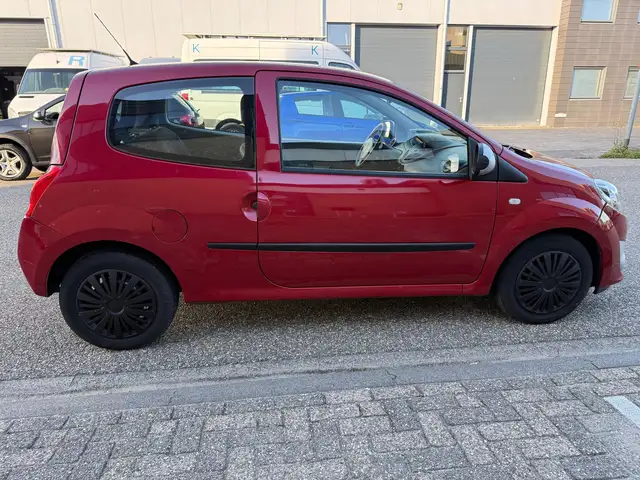 Renault Twingo view 11