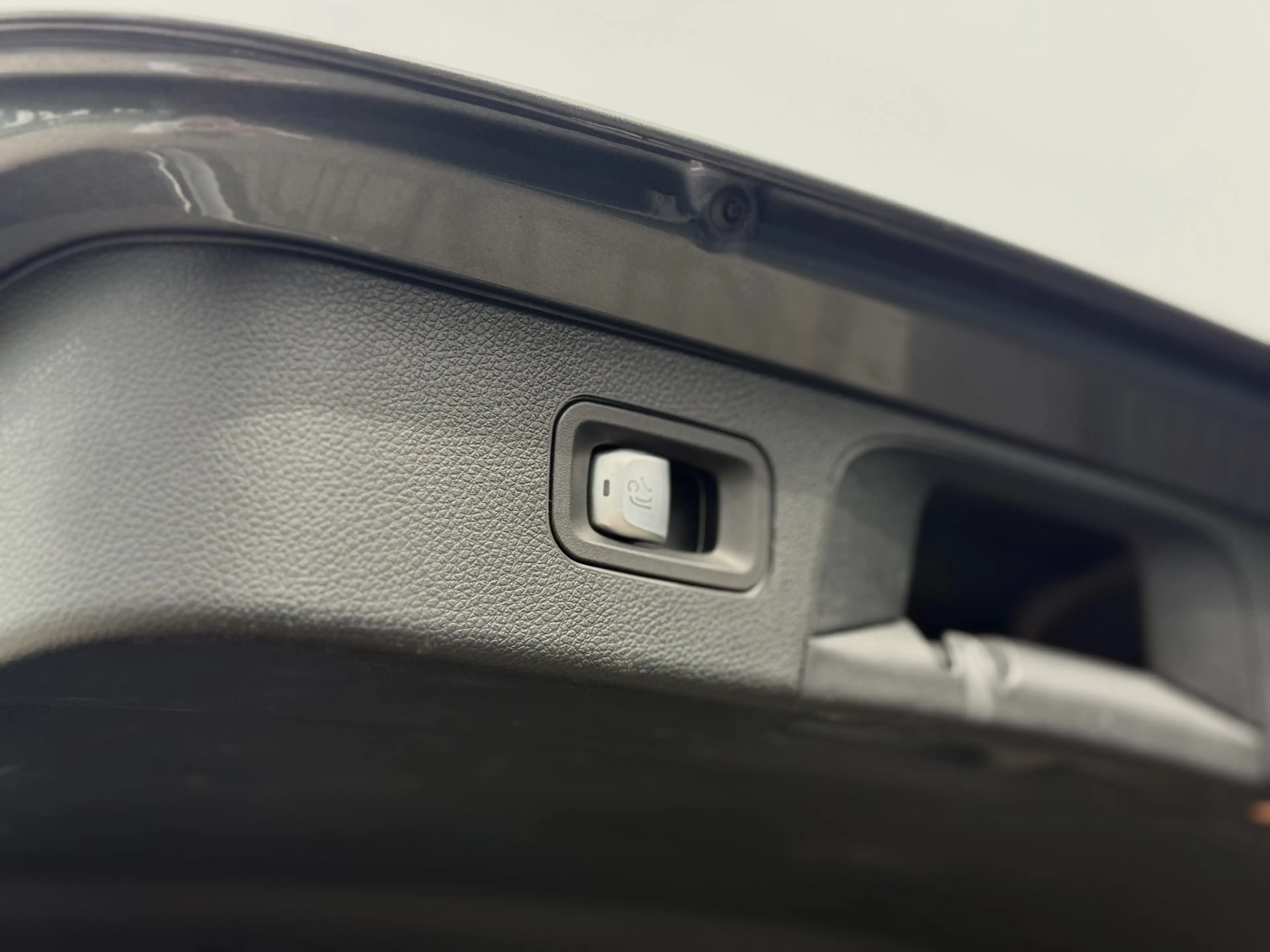 Mercedes-Benz GLC 63 AMG 4MATIC+ Pano — photo 12