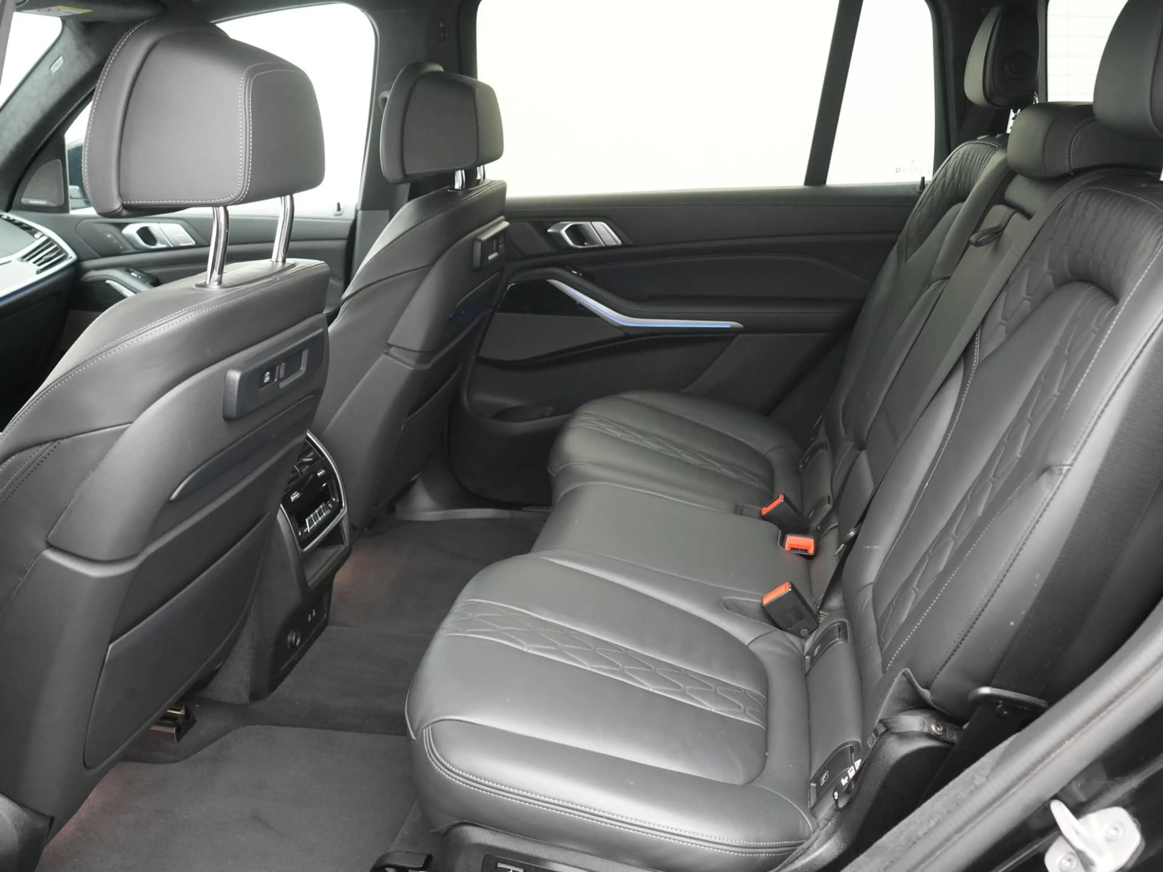 BMW X7 xDrive 40d M-Sport,LASER,PANO,HUD,7P,AHK,360° — photo 7