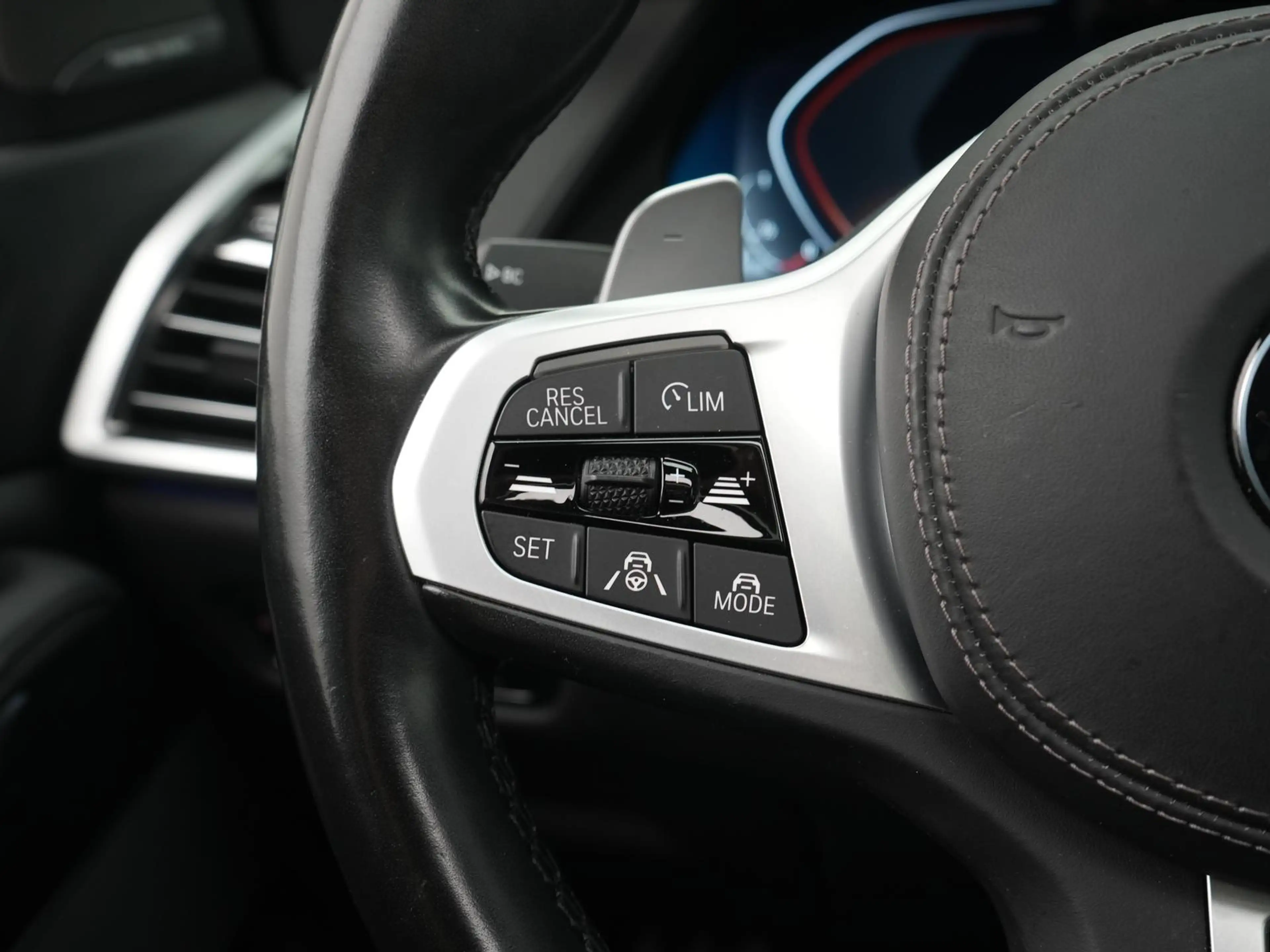 BMW X7 xDrive 40d M-Sport,LASER,PANO,HUD,7P,AHK,360° — photo 13