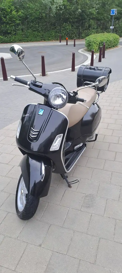 Vespa GTS 250ie Schwarz - 2