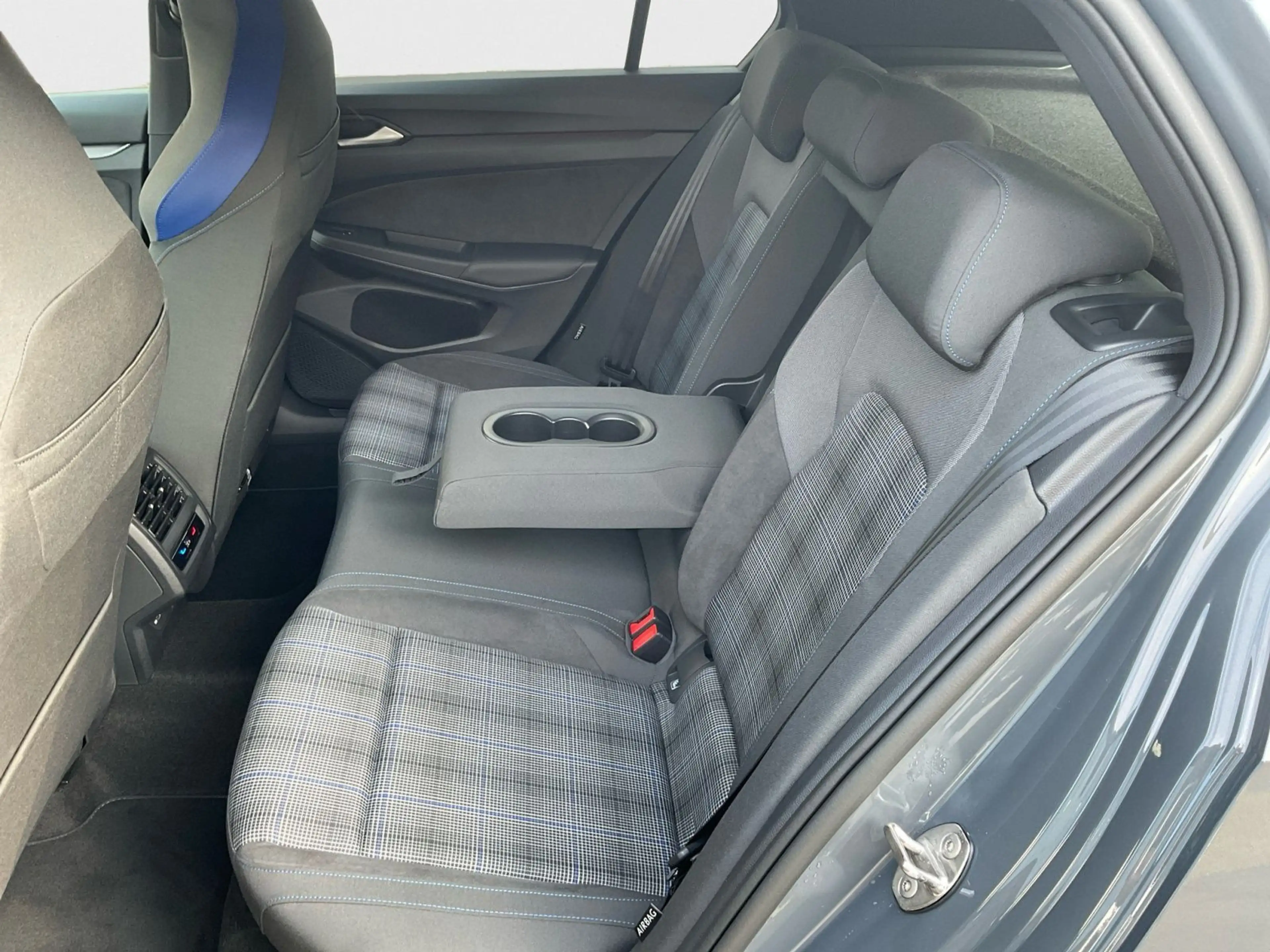 Volkswagen Golf GTE GTE 1.5 eHybrid DSG AHK Kamera ACC Navi Hea — photo 13