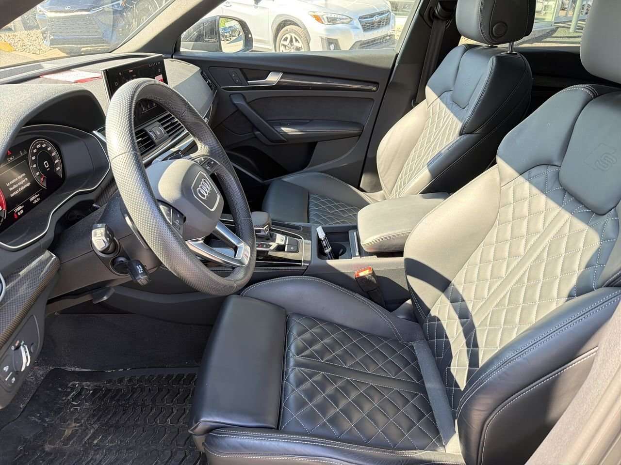 2025 Audi SQ5 Progressiv / Camera / Toit ouvrant / Navi 3,000 cc 6 cyl thumb 19