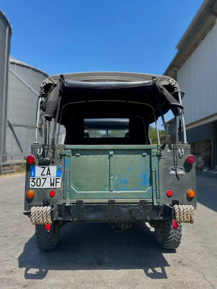 Land Rover Defender 110 2.5 Hard Top, foto 6
