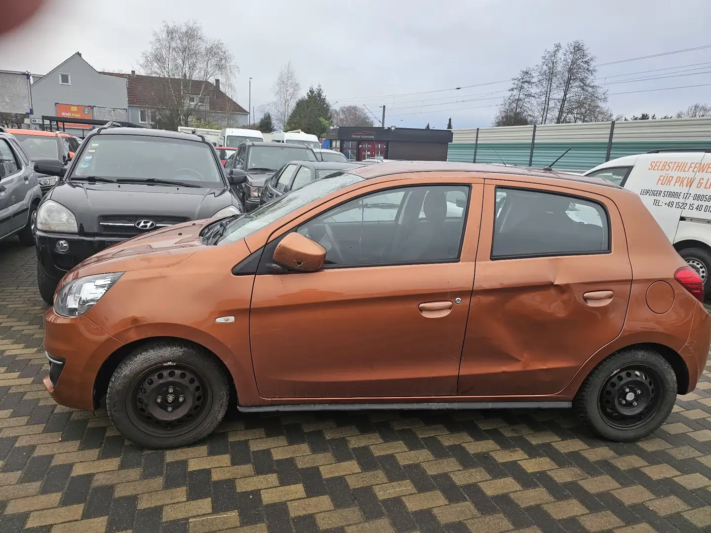 Mitsubishi Space Star 1.0 Active Klima Schwarz - 2