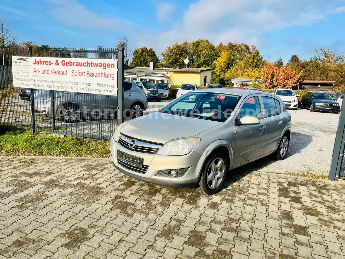 Opel Astra H Lim. Edition - 1