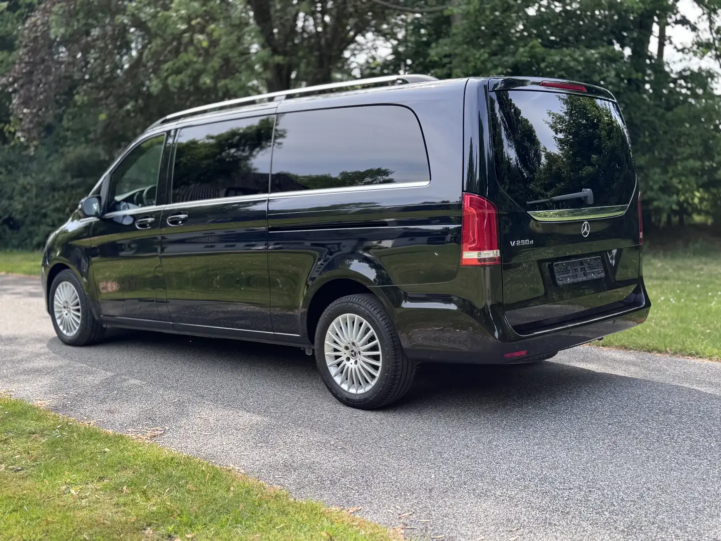 Mercedes-Benz V 250 Avantgarde Night Edition 5 zitpl. Leder extra lang Negro - 2