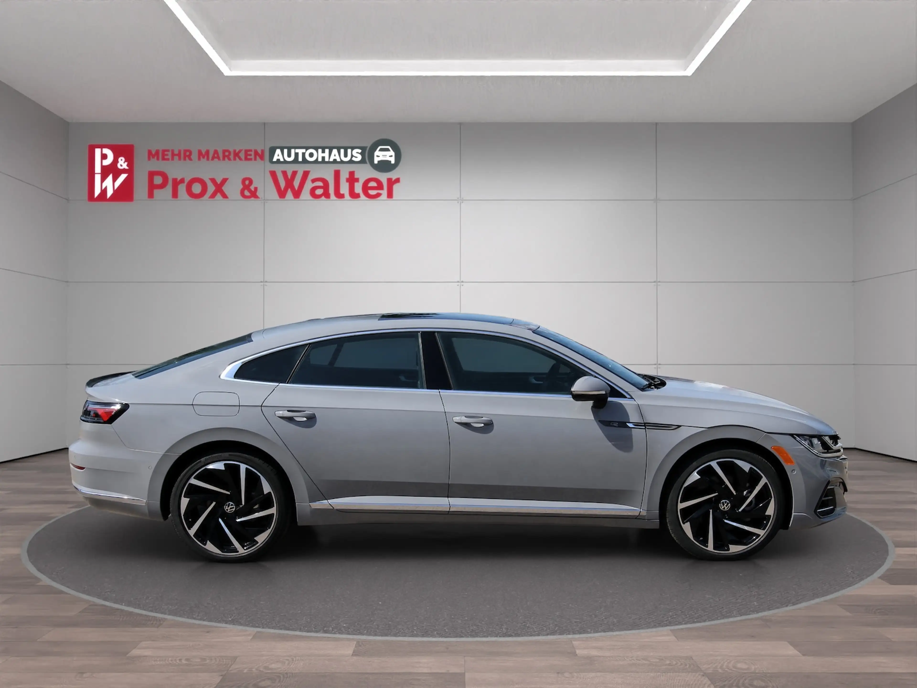 Volkswagen Arteon 4M 2.0 TFSI R-Line NAVI+LED+KAMERA360+DCC — photo 6