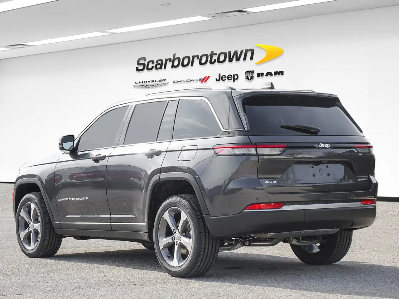 Jeep Grand Cherokee снимка Jeep Grand Cherokee