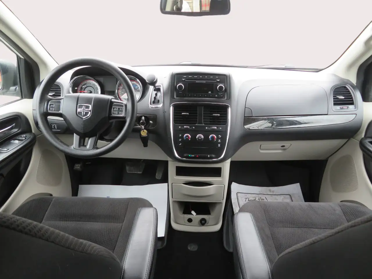 Dodge Grand Caravan снимка Dodge Grand Caravan