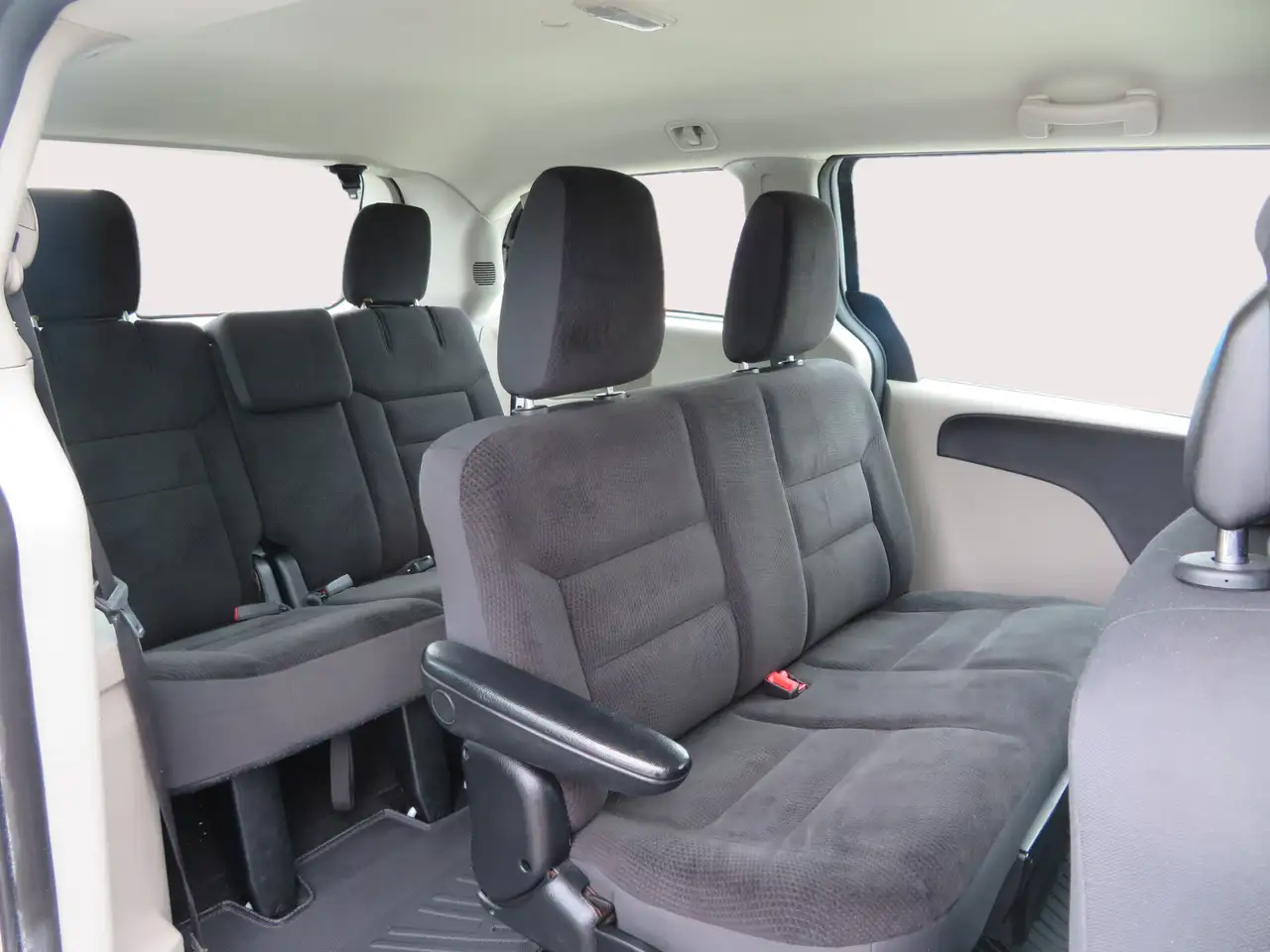 Dodge Grand Caravan снимка Dodge Grand Caravan