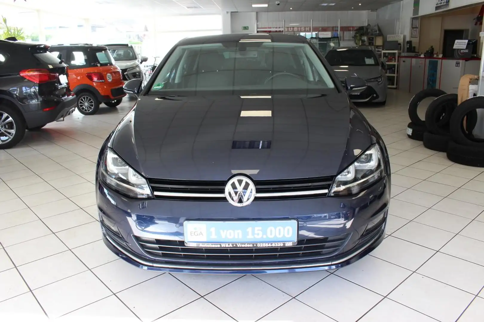 Volkswagen Golf VII 1.4 TSI Highline BMT Blau - 2