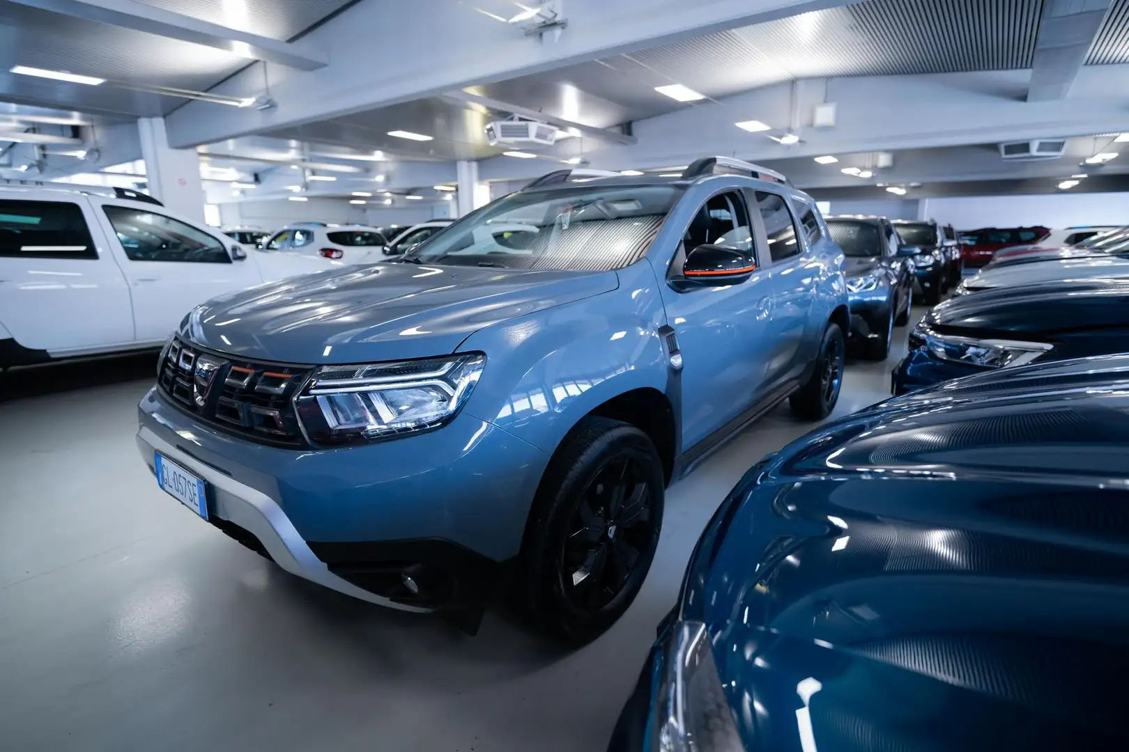 Dacia Duster 1.0 tce SL Extreme Gpl 4x2 100cv Grigio - 1