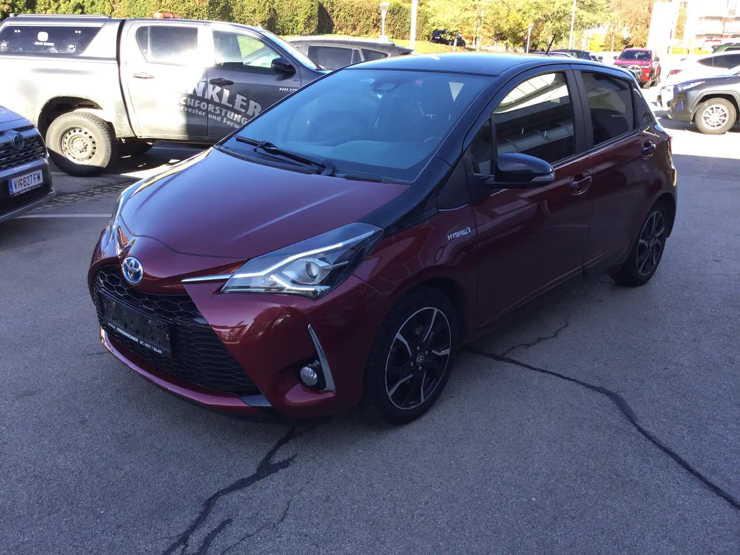 Toyota Yaris Yaris 1,5 VVT-i Hybrid Style Style Rot - 1