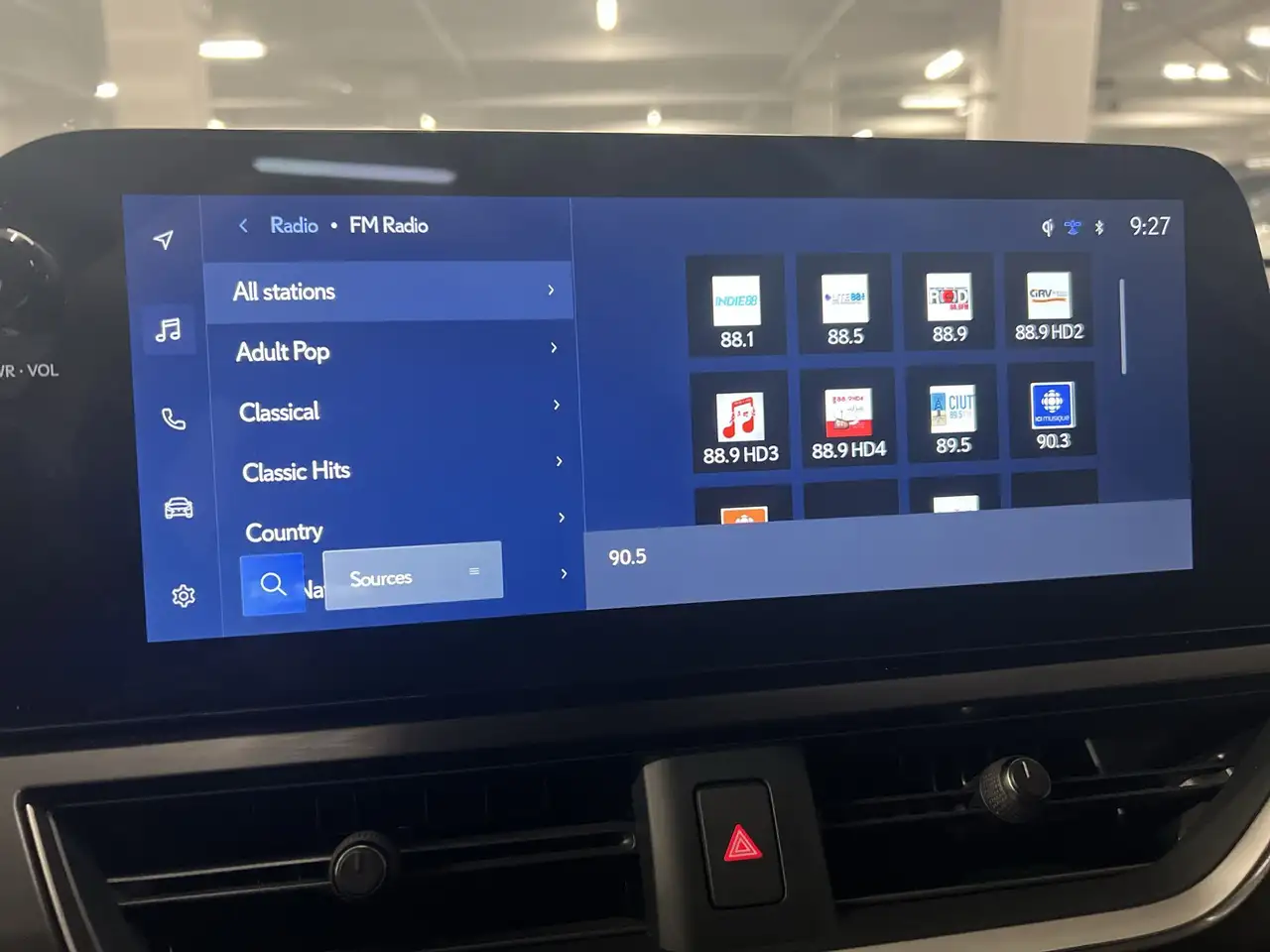Lexus UX снимка Lexus UX