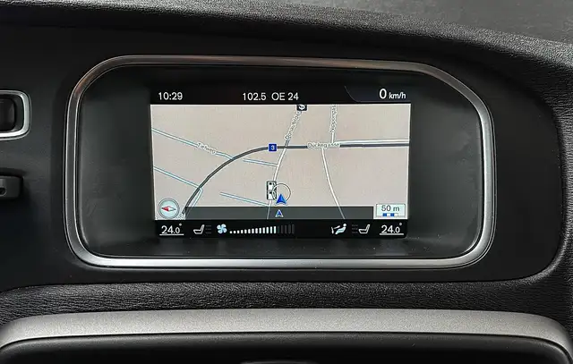 Volvo V40 view 16