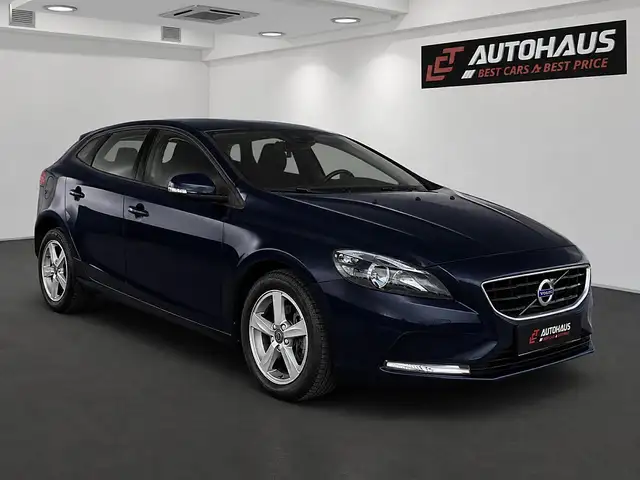 Volvo V40 view 4