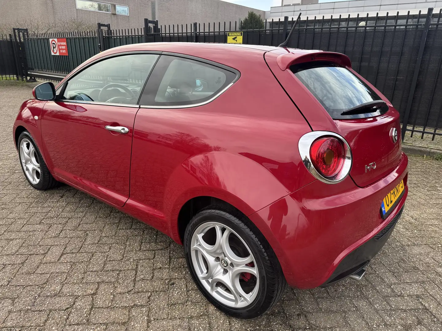 Alfa Romeo MiTo 1.4 6 Versn Distinctive Clima/Cruise/LMV Rood - 2