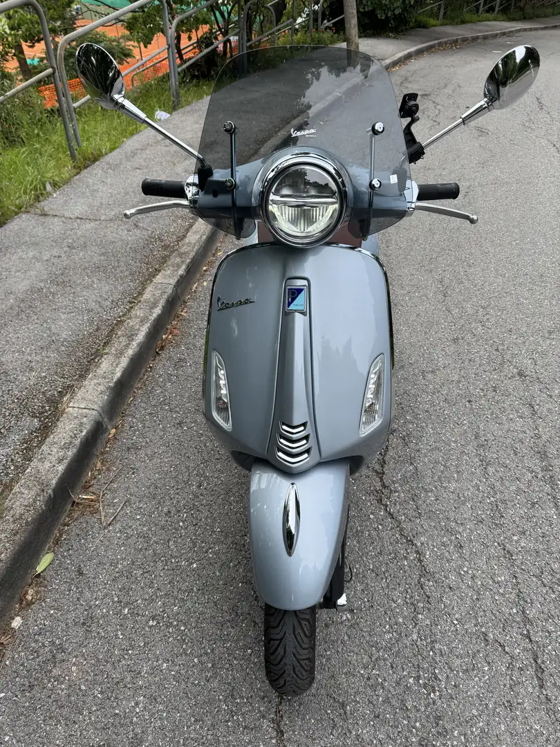 Vespa Primavera 125 - 1
