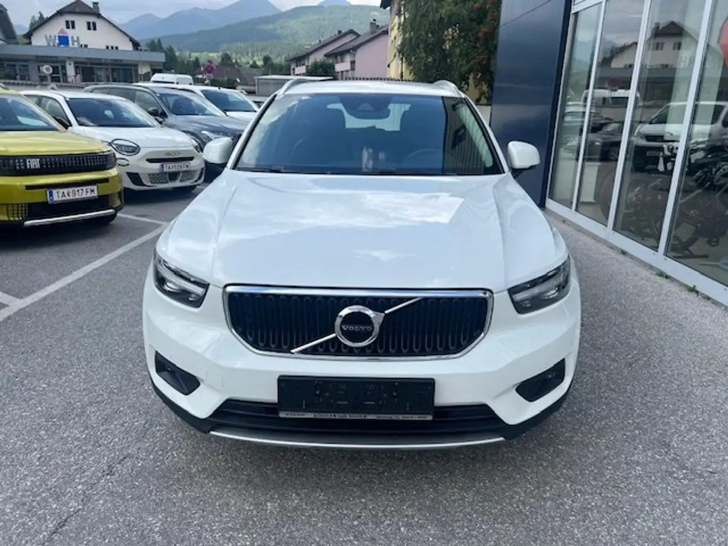Volvo XC40 Momentum Pro 2WD Diesel *110.000km* Weiß - 2