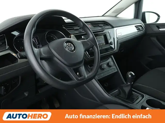 Volkswagen Touran view 11