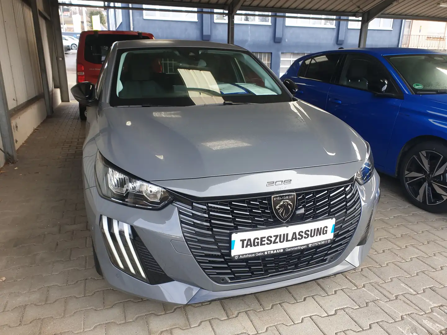 Peugeot 208 Allure Pure Tech 100 Grau - 1