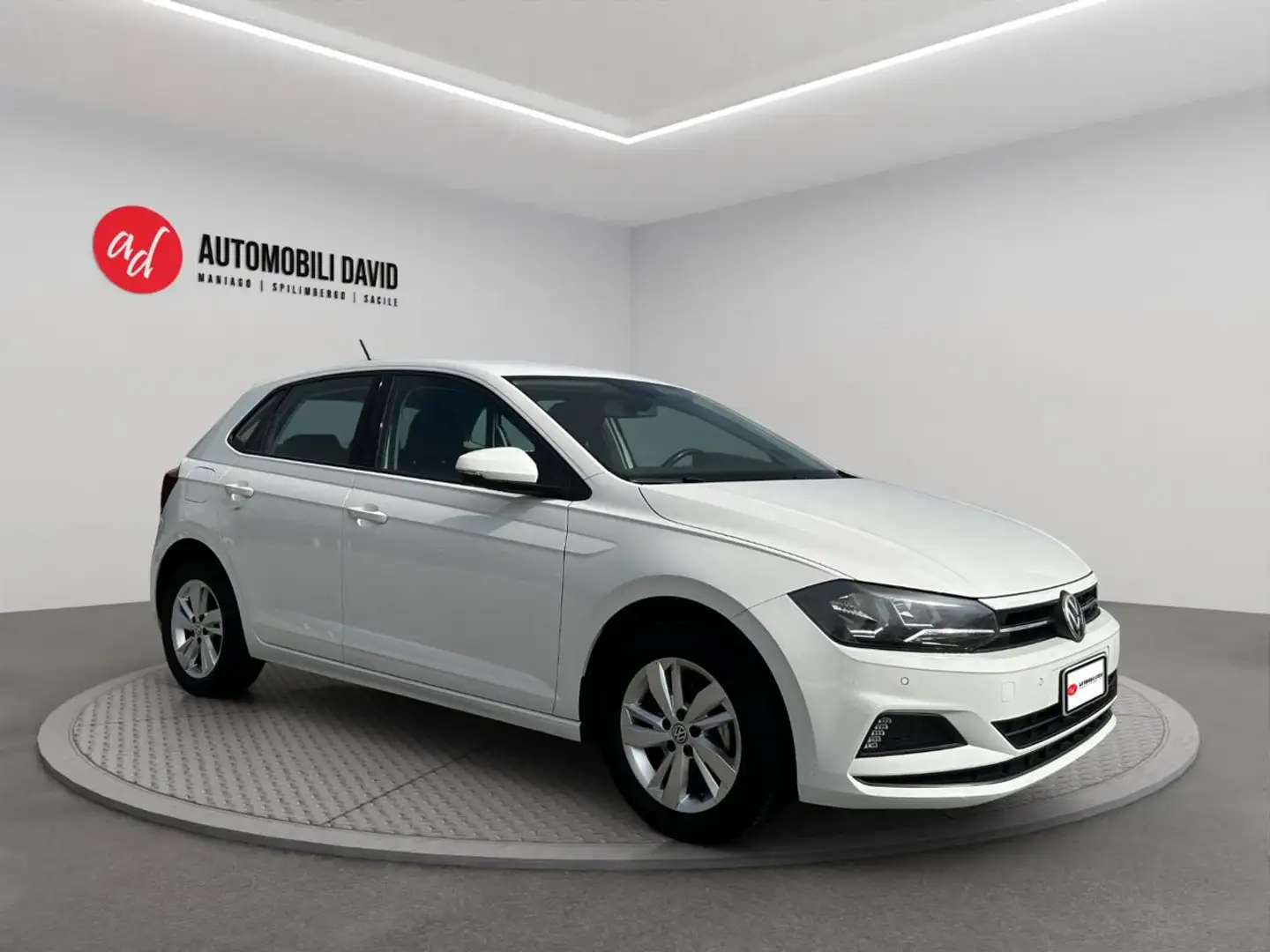Volkswagen Polo 1.0 MPI 75 CV 5p. Comfortline Bianco - 2