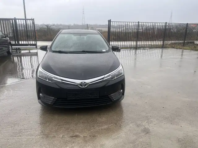 Toyota Corolla 1.6 Sedan ONLY FOR EXPORT AFRIQUE