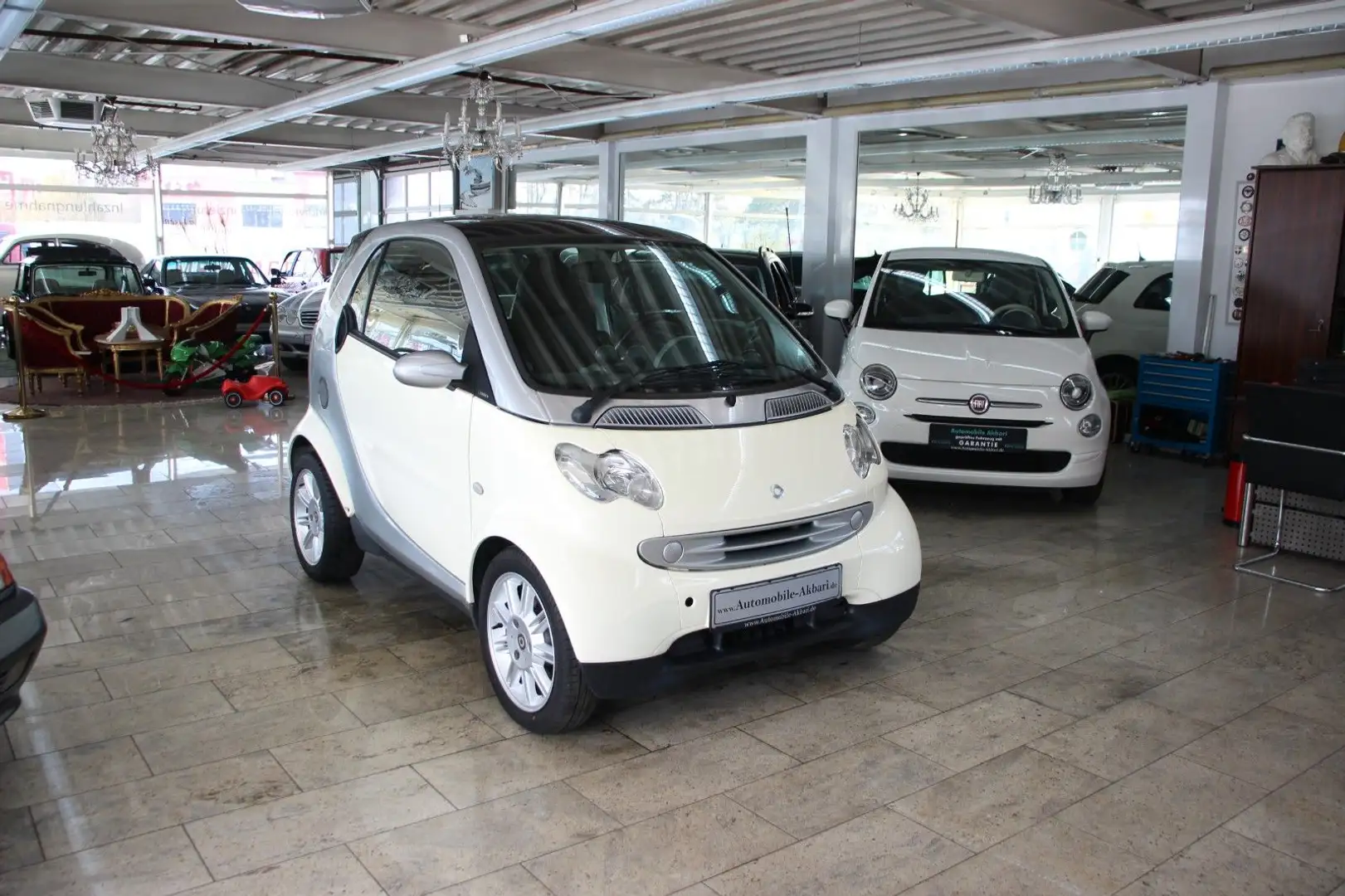 smart forTwo fortwo coupe Basis Silber - 2