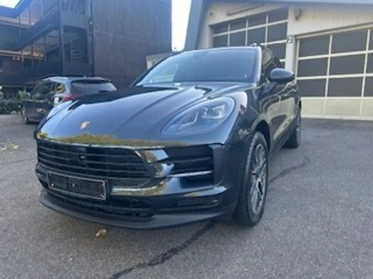 Porsche Macan Basis Bleu - 1