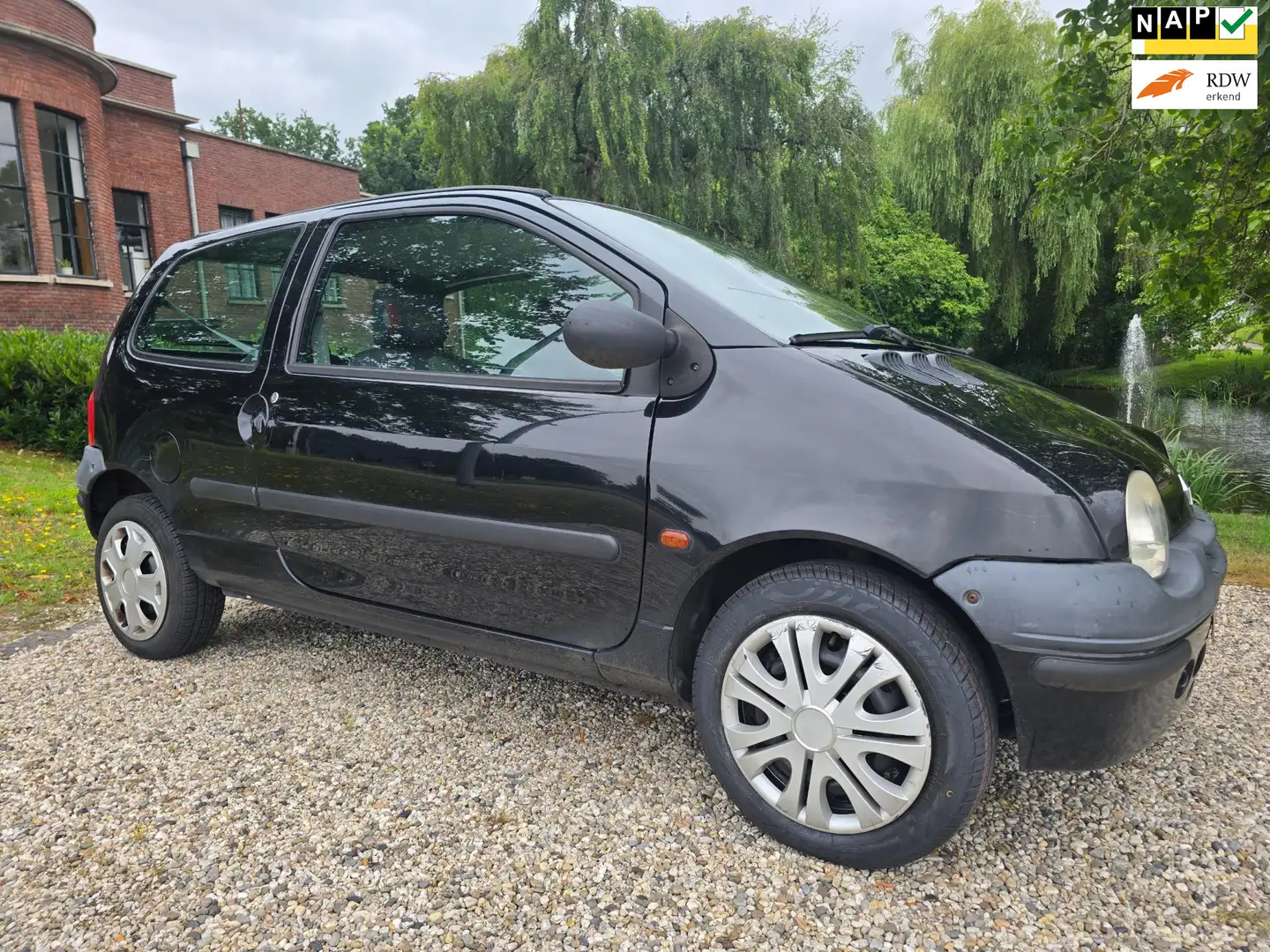 Renault Twingo 1.2 Epicéa *apk:09-2026* Zwart - 1