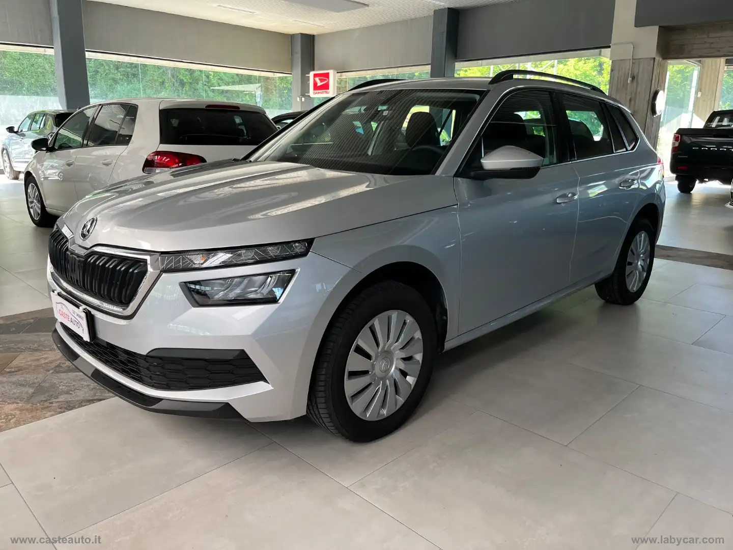 Skoda Kamiq 1.0 TSI Ambition Gris - 1
