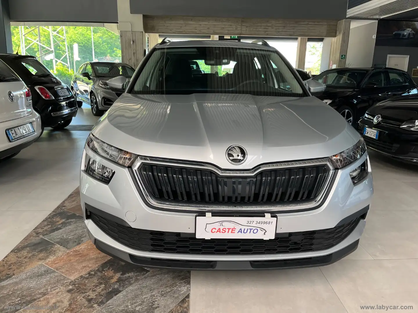 Skoda Kamiq 1.0 TSI Ambition Gris - 2