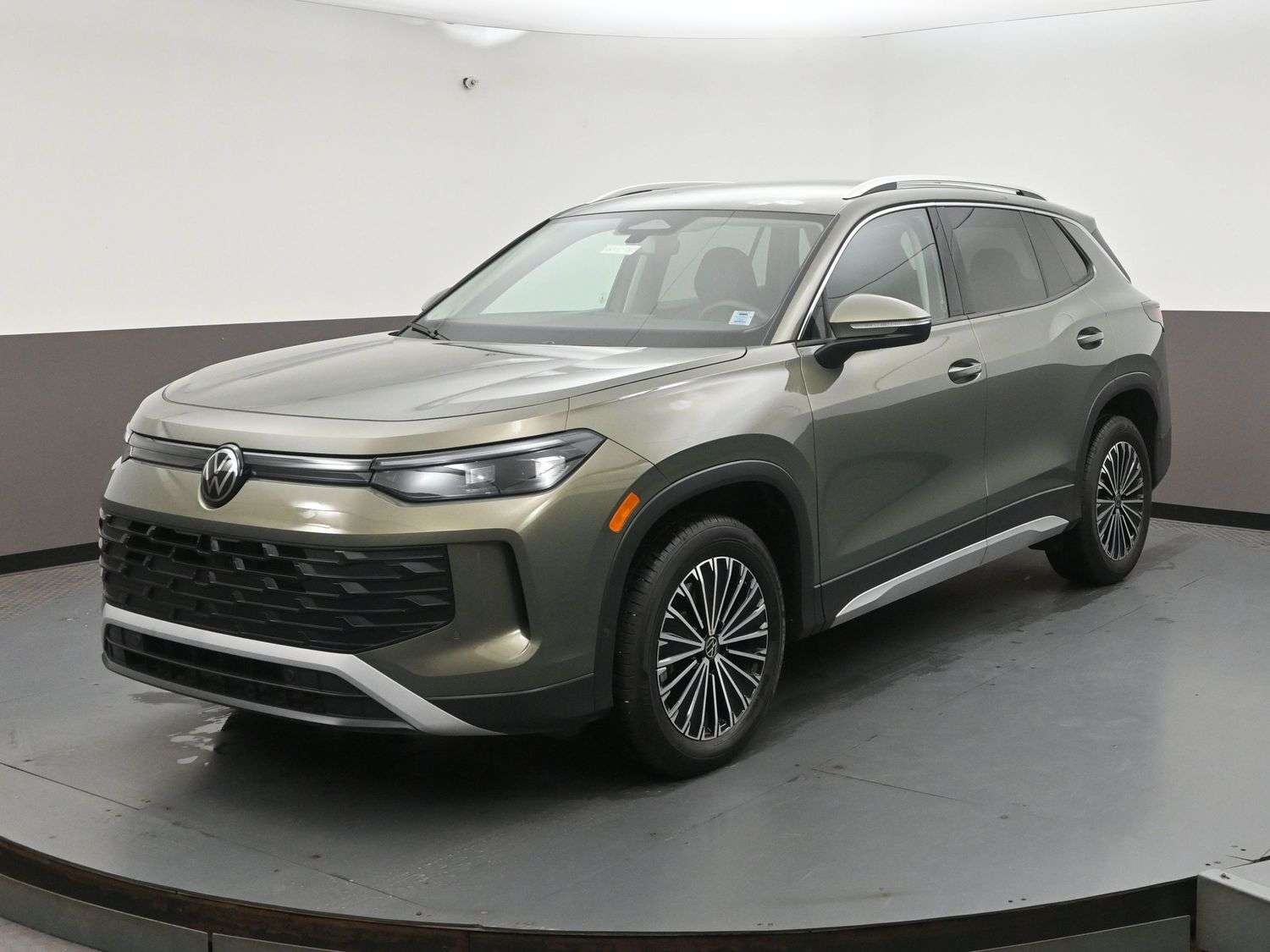 2026 Volkswagen Tiguan Comfortline 4Motion — photo 1