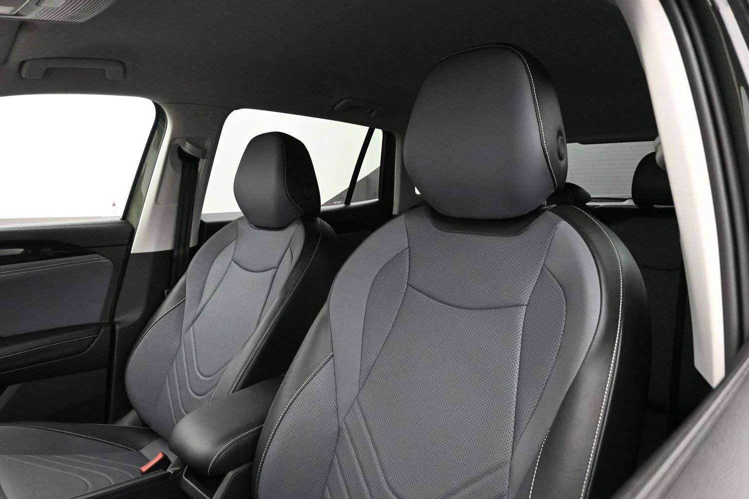 2026 Volkswagen Tiguan Comfortline 4Motion — photo 1