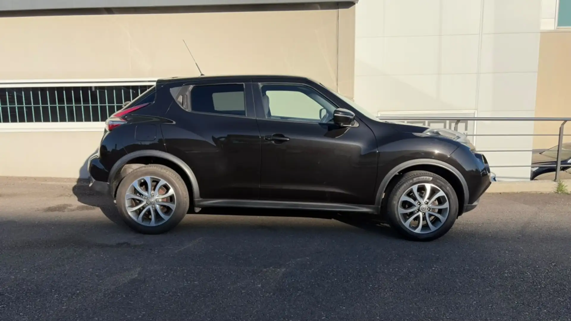 Nissan Juke 1.5dCi Acenta 4x2 Negro - 2