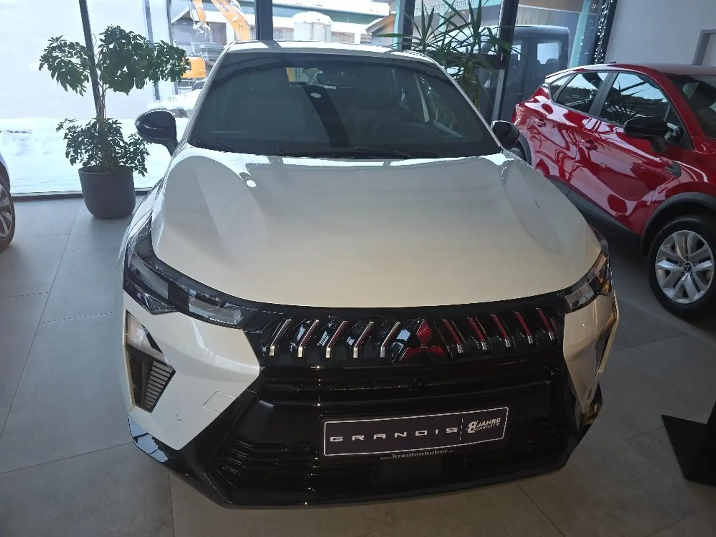 Mitsubishi Grandis 1,3 Petrol Intense 26 Weiß - 2