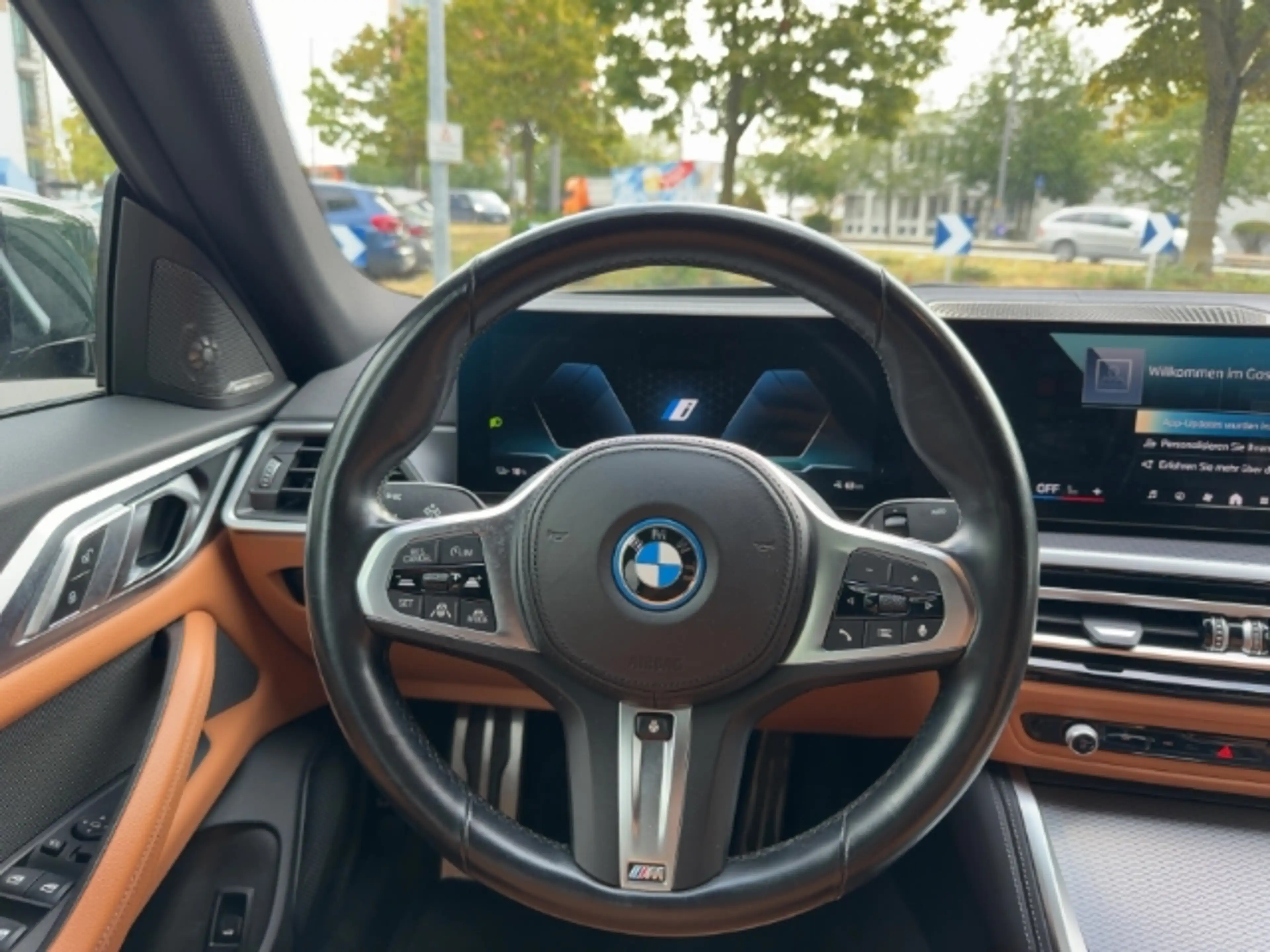BMW i4 eDrive40 Gran Coupe Sportpaket HUD Navi Leder Digi — photo 8