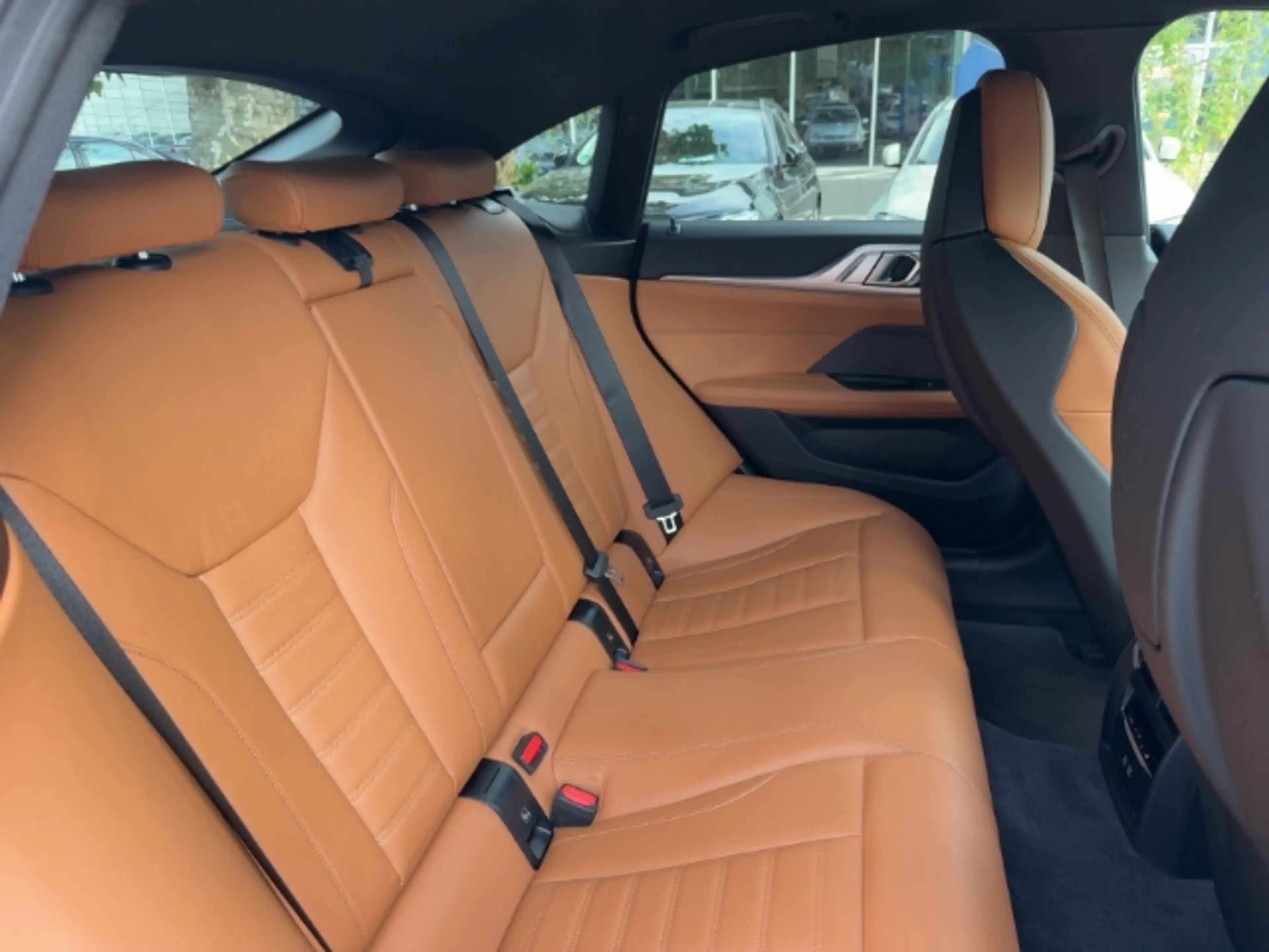 BMW i4 eDrive40 Gran Coupe Sportpaket HUD Navi Leder Digi — photo 6