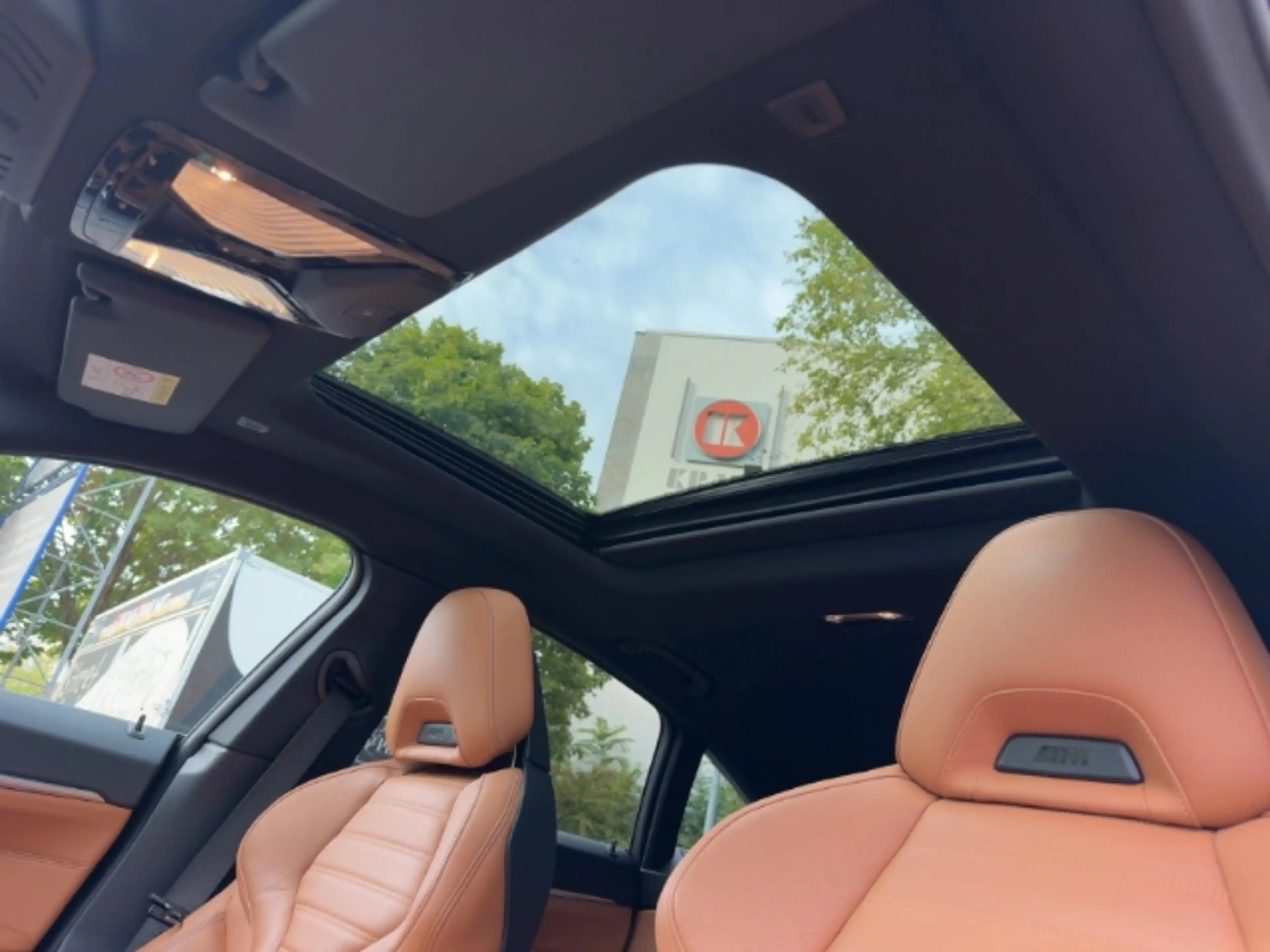BMW i4 eDrive40 Gran Coupe Sportpaket HUD Navi Leder Digi — photo 14