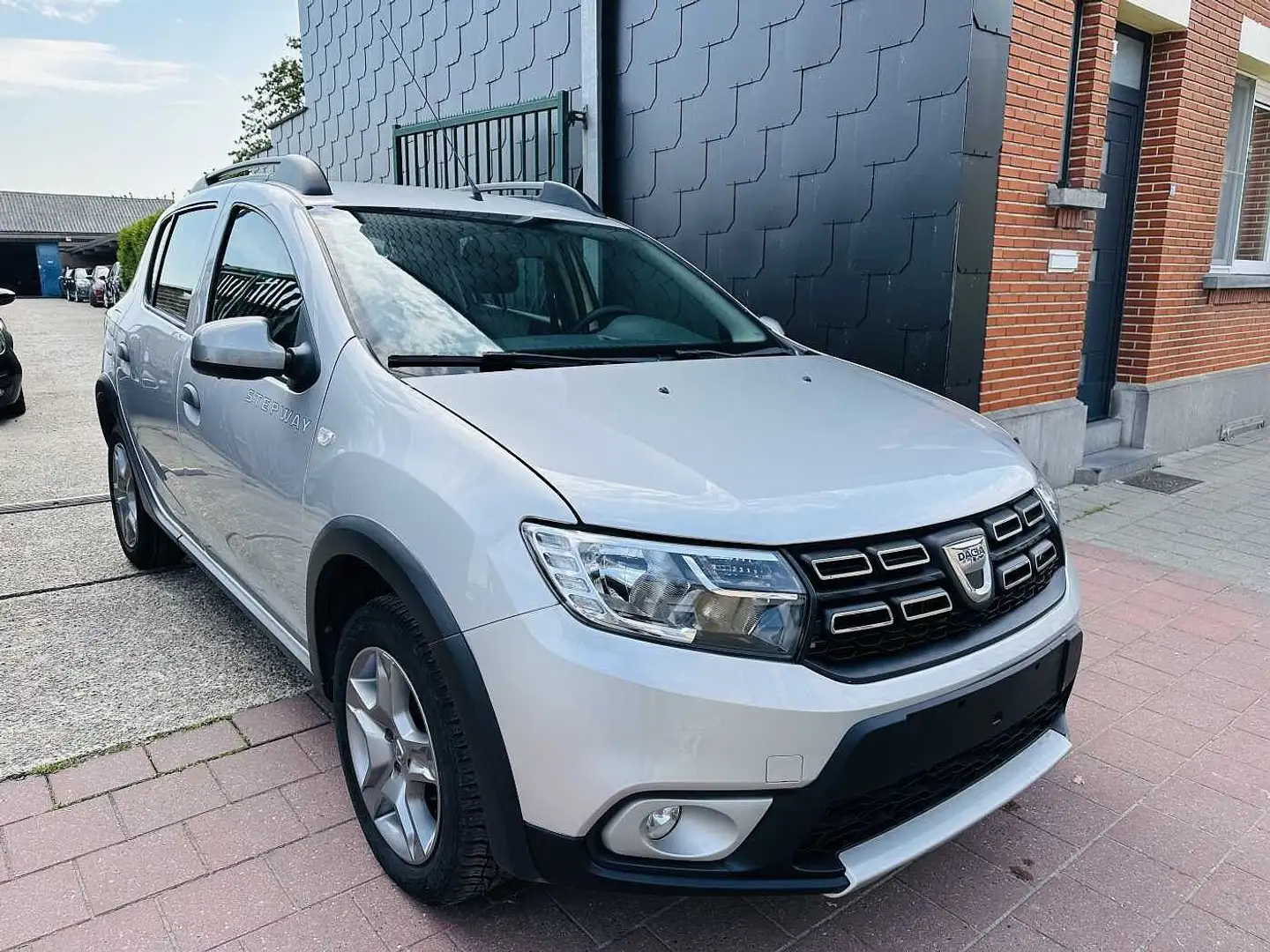 Dacia Sandero STEPWAY 0.9 TCE MET 91DKM EDITION STEPWAY Gris - 2